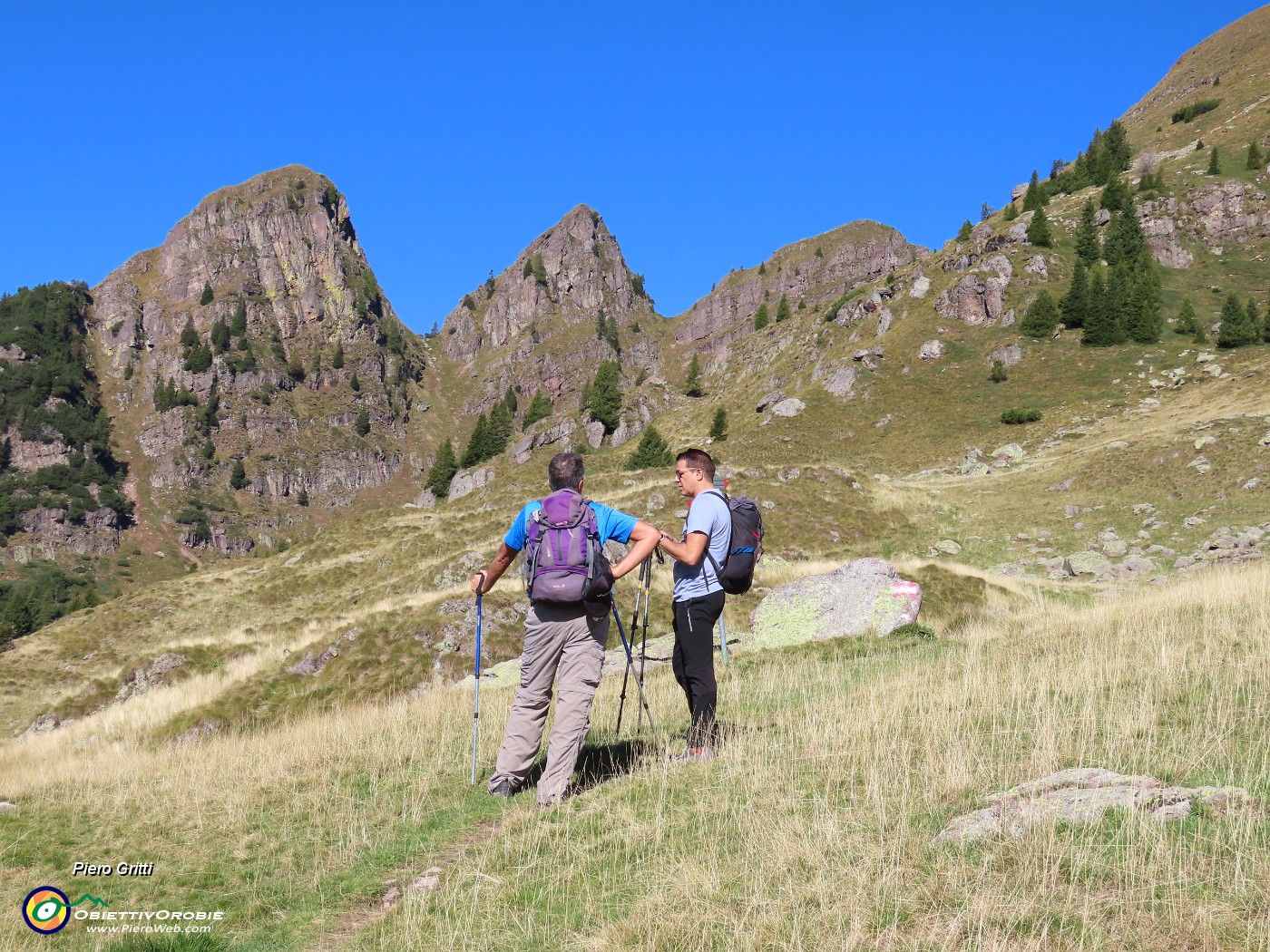 14 Ed ora via per i Tre Pizzi.JPG